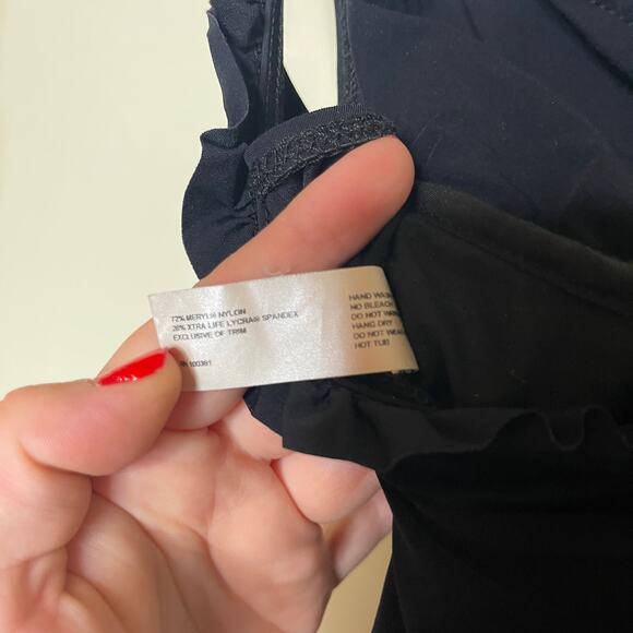 KARLA COLLETTO Black Ruffle Twist V-Neck Silent Underwire One-Piece Swimsuit 10 - Picture 7 of 8